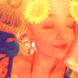 Meet your Posher, Oria